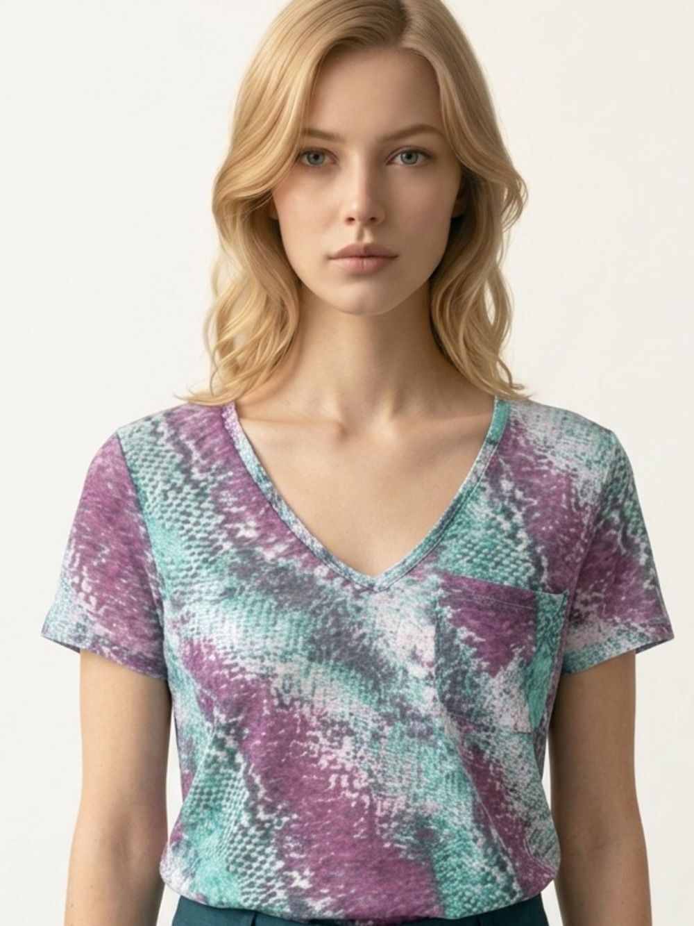 SOCIALITE | NEW! Snake Print Purple Teal Short Sleeve Pocket Tee Women’s Size XS